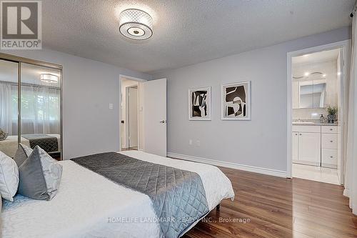 77 Greenbelt Crescent, Richmond Hill, ON - Indoor Photo Showing Bedroom