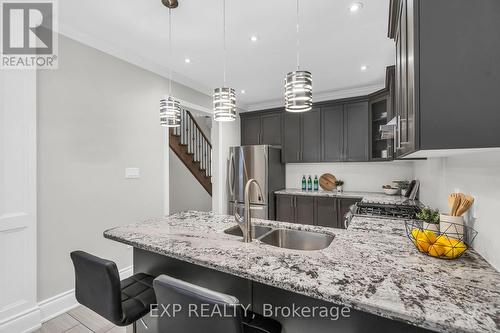 30 Bamburg Street, Georgina, ON - Indoor Photo Showing Kitchen With Double Sink With Upgraded Kitchen