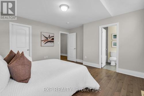 30 Bamburg Street, Georgina, ON - Indoor Photo Showing Bedroom