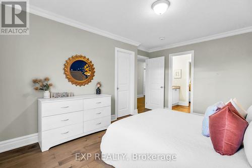 30 Bamburg Street, Georgina, ON - Indoor Photo Showing Bedroom