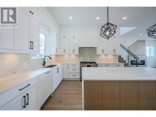 3304 Evergreen Drive, Penticton, BC - Indoor Photo Showing Kitchen With Upgraded Kitchen