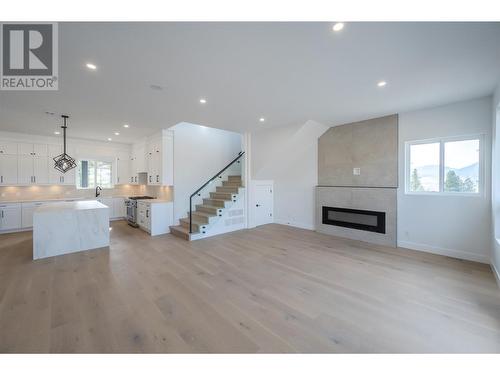 3304 Evergreen Drive, Penticton, BC - Indoor With Fireplace