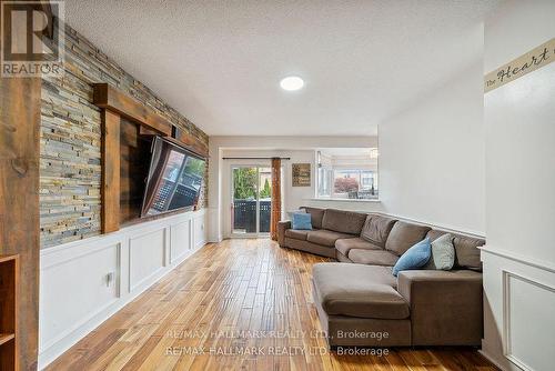 51 Rosebury Lane, Vaughan, ON - Indoor Photo Showing Living Room