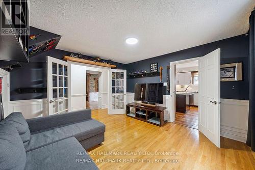 51 Rosebury Lane, Vaughan, ON - Indoor Photo Showing Living Room