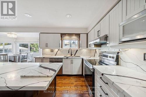 51 Rosebury Lane, Vaughan, ON - Indoor Photo Showing Kitchen With Upgraded Kitchen