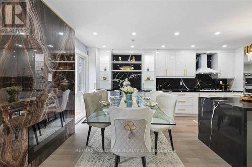 11 Michael Drive, Richmond Hill, ON - Indoor Photo Showing Dining Room