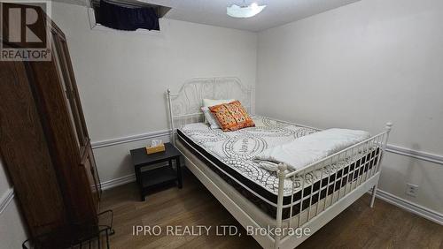 Bsmnt - 71 Grassington Crescent, Brampton, ON - Indoor Photo Showing Bedroom