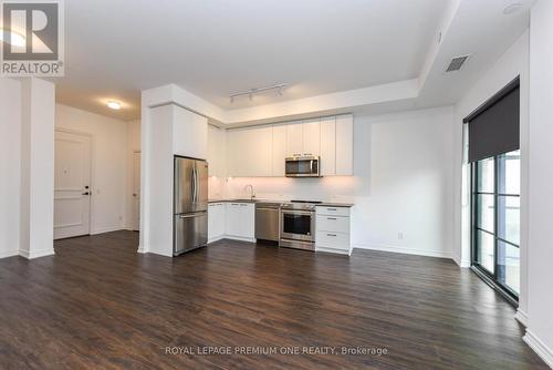 512 - 571 Prince Edward Drive N, Toronto, ON - Indoor Photo Showing Kitchen