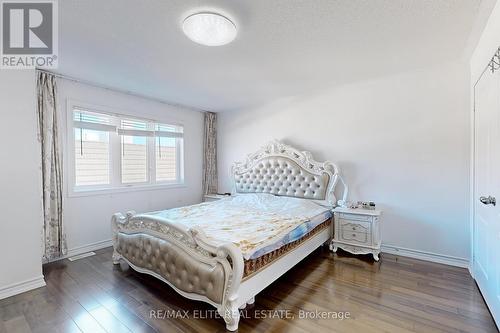 8 Lantern Court, Toronto, ON - Indoor Photo Showing Bedroom