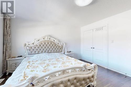 8 Lantern Court, Toronto, ON - Indoor Photo Showing Bedroom