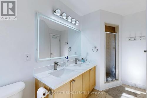 8 Lantern Court, Toronto, ON - Indoor Photo Showing Bathroom