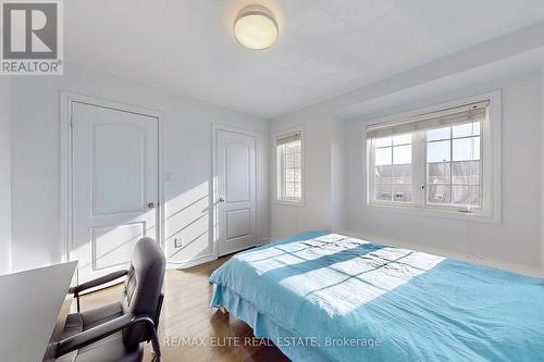 8 Lantern Court, Toronto, ON - Indoor Photo Showing Bedroom