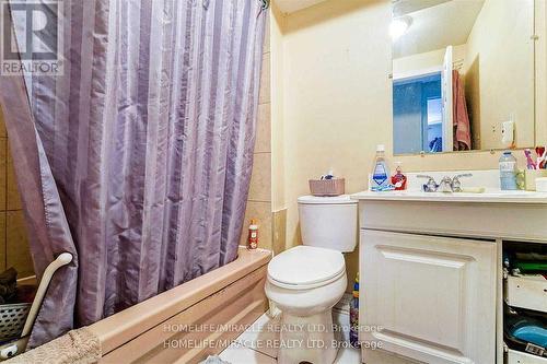 128 Mills Street N, Brampton, ON - Indoor Photo Showing Bathroom