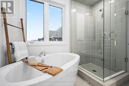 4060 Kadic Terrace, Mississauga, ON - Indoor Photo Showing Bathroom