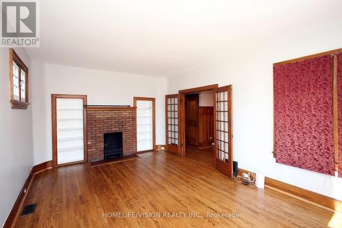 106 Oshawa Boulevard N, Oshawa, ON - Indoor With Fireplace