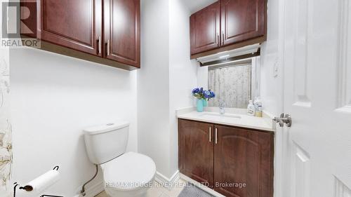 87 St Thomas Street, Whitby, ON - Indoor Photo Showing Bathroom