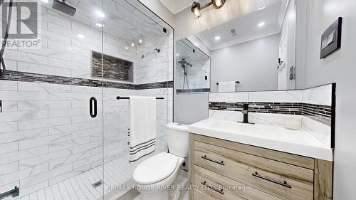 87 St Thomas Street, Whitby, ON - Indoor Photo Showing Bathroom