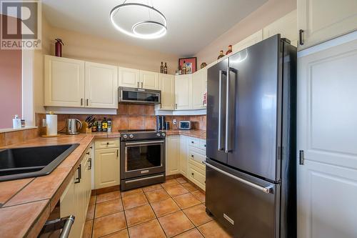 Kitchen - 2365 Abbeyglen Way Unit# 8 Lot# 8, Kamloops, BC - Indoor Photo Showing Kitchen With Double Sink