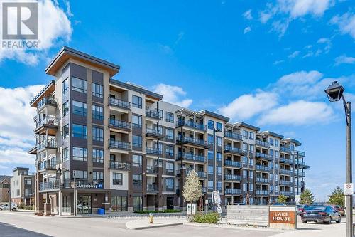 314 - 40 Esplanade Lane, Grimsby, ON - Outdoor With Balcony With Facade