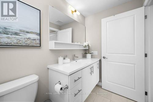 314 - 40 Esplanade Lane, Grimsby, ON - Indoor Photo Showing Bathroom