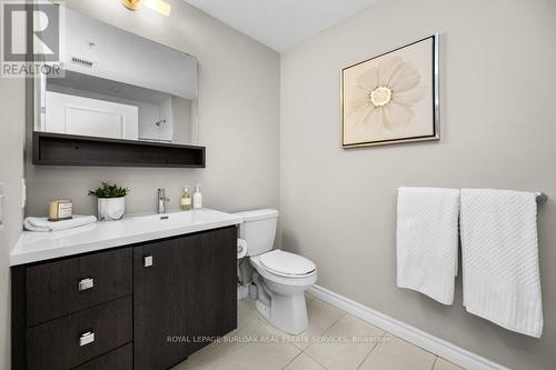 314 - 40 Esplanade Lane, Grimsby, ON - Indoor Photo Showing Bathroom