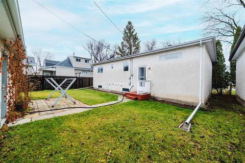 517 Victoria Avenue E, Winnipeg, MB - Outdoor