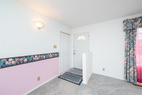 517 Victoria Avenue E, Winnipeg, MB - Indoor Photo Showing Other Room