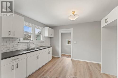 122 Texas Road, Amherstburg, ON - Indoor Photo Showing Kitchen With Double Sink