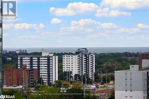 Aerial view with a water view - 135 Hillcrest Avenue Unit# 1013, Mississauga, ON - Outdoor With View