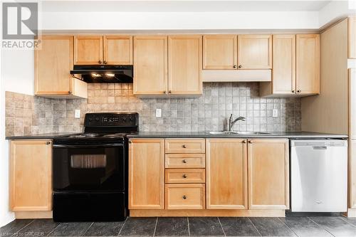 2925 Garnethill Way, Oakville, ON - Indoor Photo Showing Kitchen