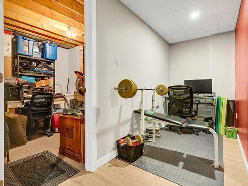 Office - 42 Av. Carmen, Saint-Sauveur, QC - Indoor Photo Showing Gym Room