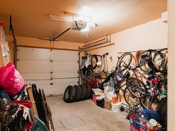 Garage - 