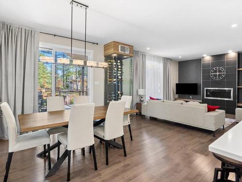 Kitchen - 11855 Rue Du Cuivre, Mirabel, QC - Indoor Photo Showing Kitchen With Upgraded Kitchen