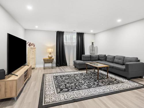 Salon - 11855 Rue Du Cuivre, Mirabel, QC - Indoor Photo Showing Living Room