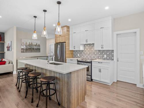 Cuisine - 11855 Rue Du Cuivre, Mirabel, QC - Indoor Photo Showing Kitchen With Upgraded Kitchen