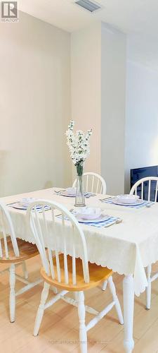 1204 - 393 King Street W, Toronto, ON - Indoor Photo Showing Dining Room