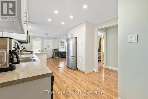 74 Knoll Street, Port Colborne (877 - Main Street), ON - Indoor Photo Showing Kitchen With Double Sink