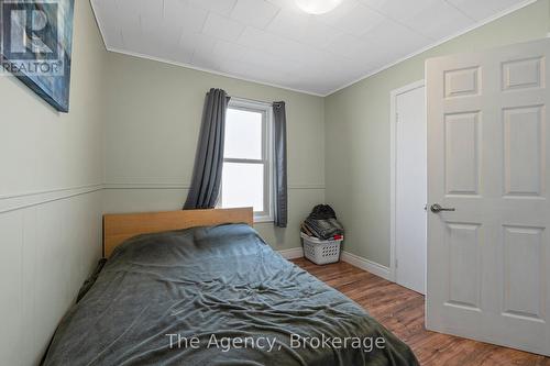 74 Knoll Street, Port Colborne (877 - Main Street), ON - Indoor Photo Showing Bedroom