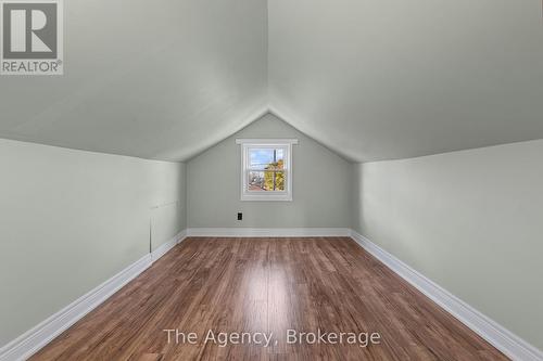 74 Knoll Street, Port Colborne (877 - Main Street), ON - Indoor Photo Showing Other Room