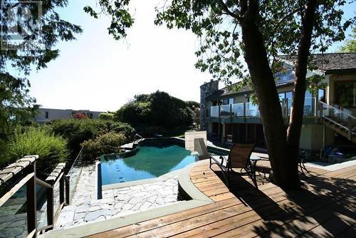 4276 Rockridge Place, West Vancouver, BC - Outdoor With Deck Patio Veranda