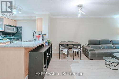 807 - 18 Harrison Garden Boulevard, Toronto, ON - Indoor Photo Showing Kitchen