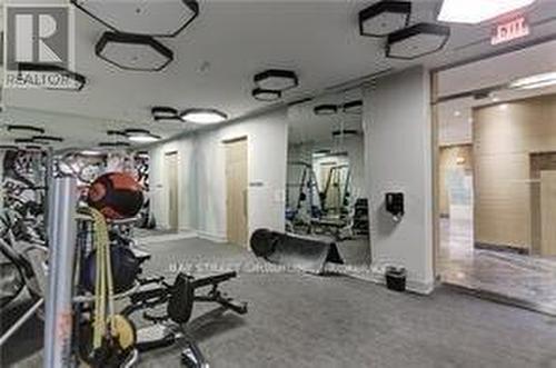 1605 - 199 Richmond Street W, Toronto, ON - Indoor Photo Showing Gym Room