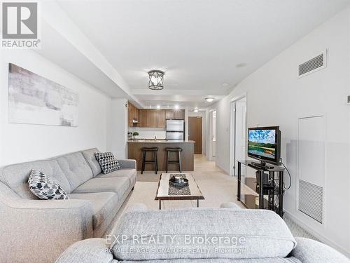 714 - 9 George Street N, Brampton, ON - Indoor Photo Showing Living Room