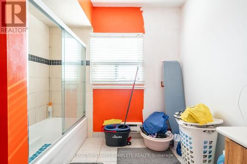 135 Hope Street, Toronto, ON - Indoor Photo Showing Bathroom