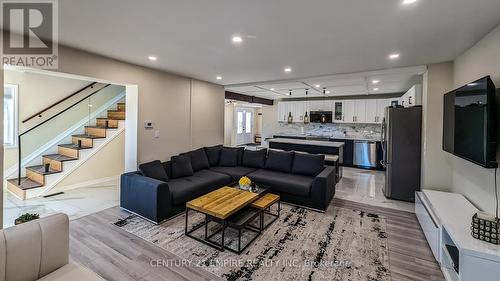 824 Trenton Frankford Road, Quinte West, ON - Indoor Photo Showing Living Room