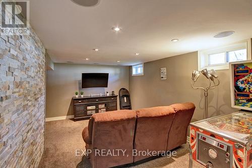 1341 Byron Baseline Road, London, ON - Indoor