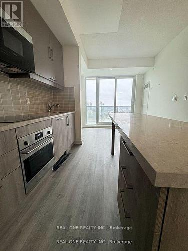 1405 - 292 Verdale Crossing, Markham, ON - Indoor Photo Showing Kitchen