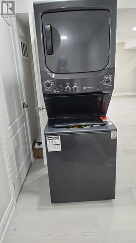 Bsmt - 12 Polstar Road, Brampton, ON - Indoor Photo Showing Laundry Room