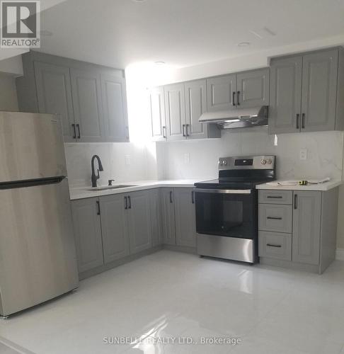 Bsmt - 12 Polstar Road, Brampton, ON - Indoor Photo Showing Kitchen