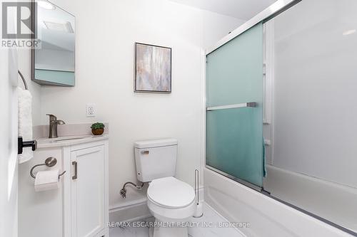 237 Main Street E, Norwich, ON - Indoor Photo Showing Bathroom